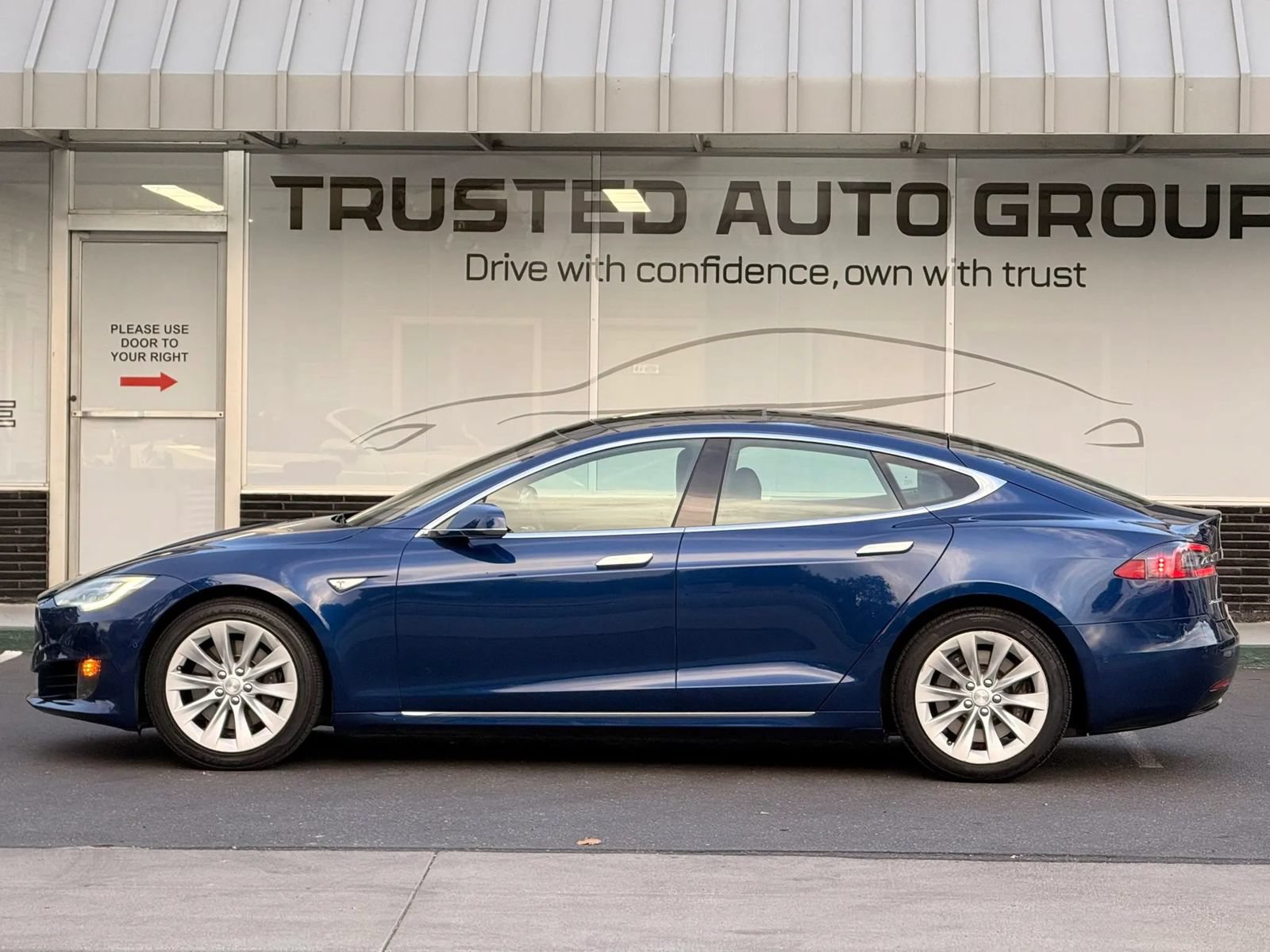 Used 2016 Tesla Model S 75 RWD image 4
