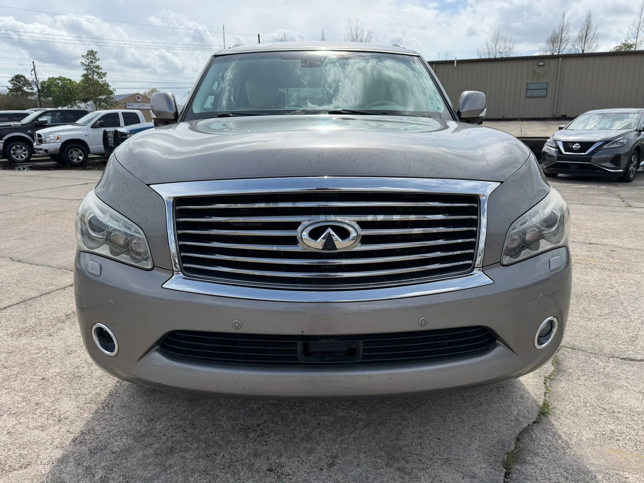 Used 2014 INFINITI QX80 2WD w/ Deluxe Touring Package image 8