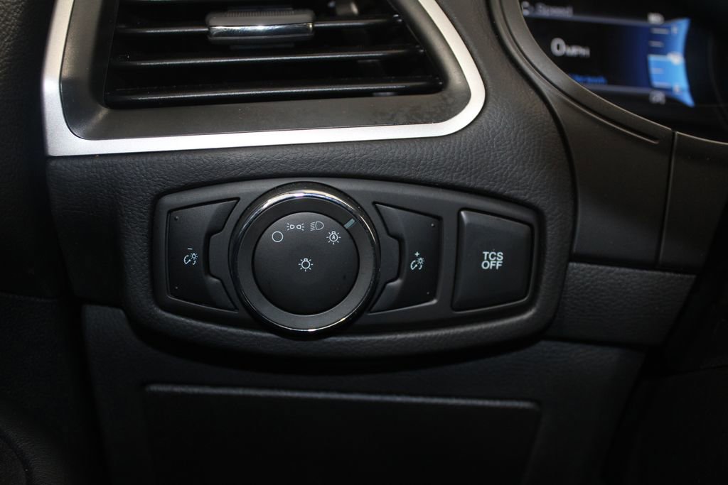 Used 2024 Ford Edge SE image 36