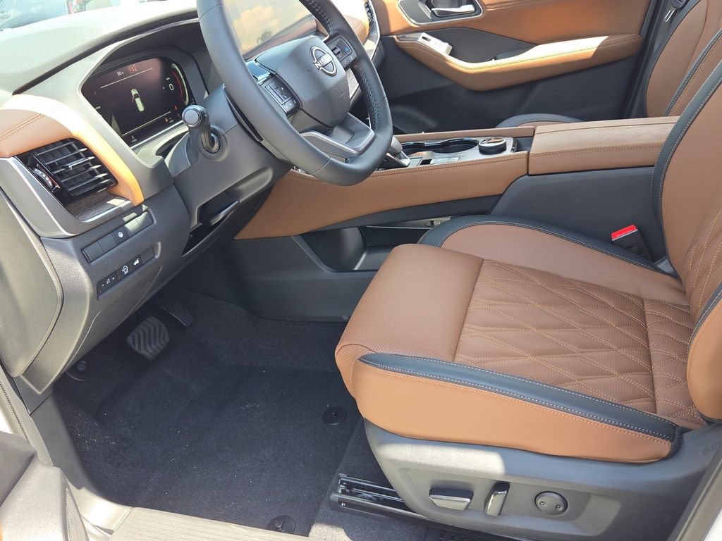 New 2026 Nissan Rogue Platinum AWD/4WD image 3