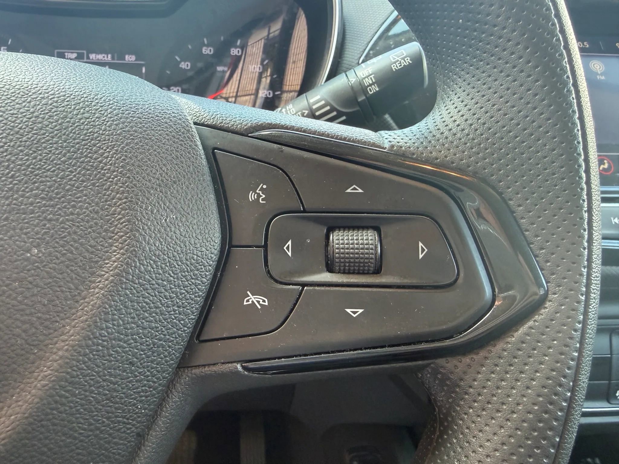 Used 2021 Chevrolet TrailBlazer LT w/ Convenience Package AWD/4WD image 9