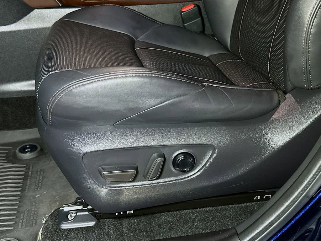 Used 2021 Toyota Venza XLE w/ Softex Package AWD/4WD image 16