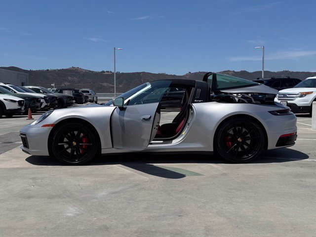 Used 2021 Porsche 911 Targa 4S AWD/4WD image 27