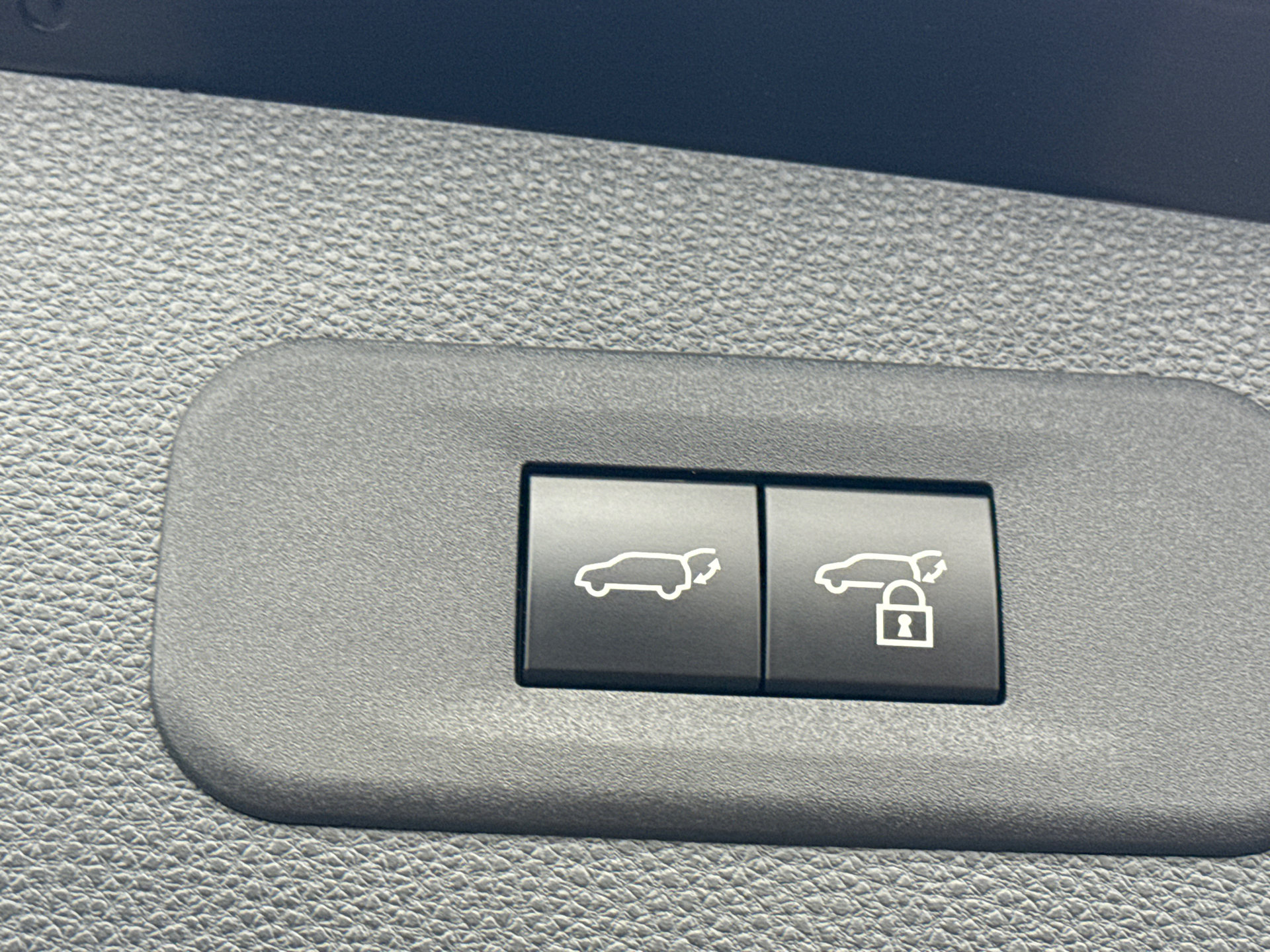Certified 2025 Toyota Crown Signia AWD/4WD image 12