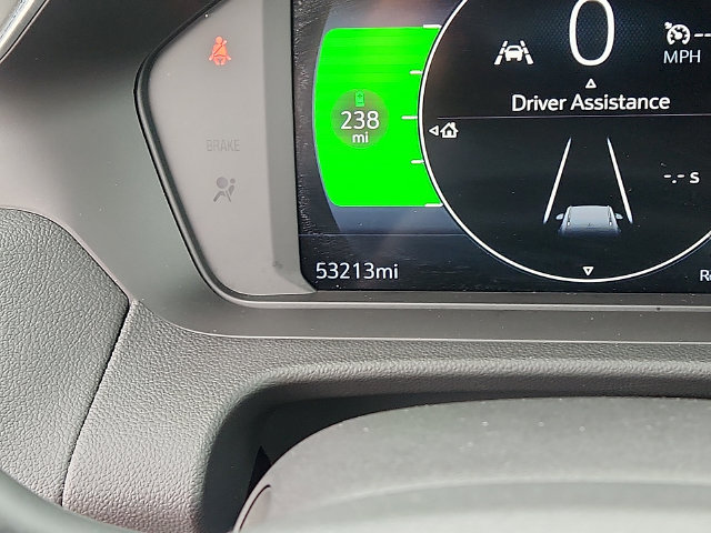 Used 2023 Chevrolet Bolt EUV LT w/ Convenience Package FWD image 19