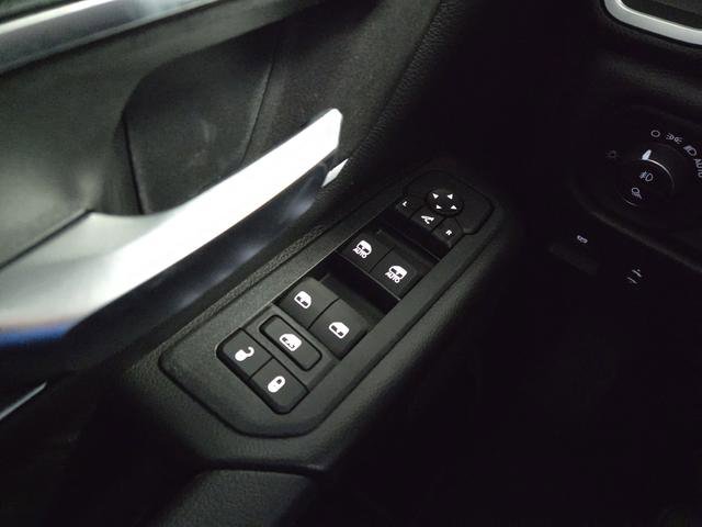 New 2026 RAM 1500 4x4 Crew Cab image 30