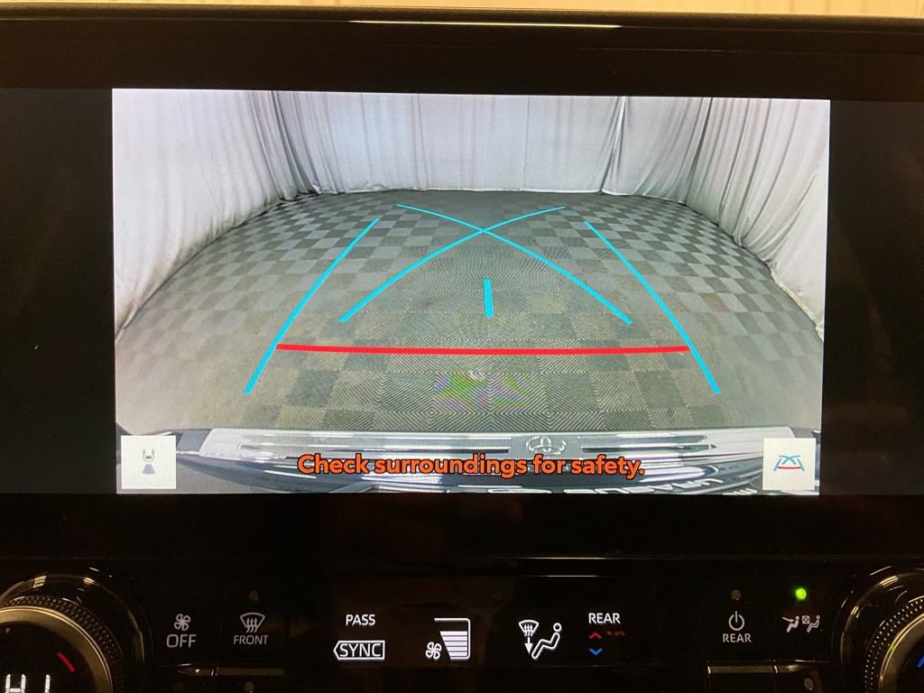 Used 2023 Toyota Highlander Limited image 9