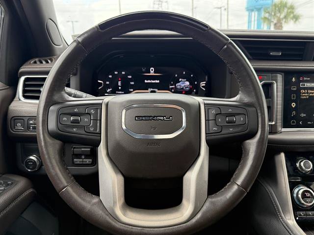 Used 2023 GMC Yukon XL Denali w/ Denali Reserve Package RWD image 17