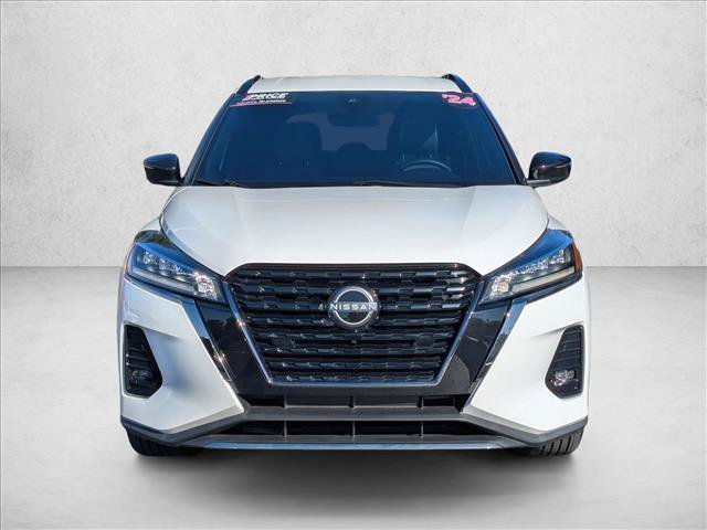 Used 2024 Nissan Kicks SR w/ SR Premium Package image 2