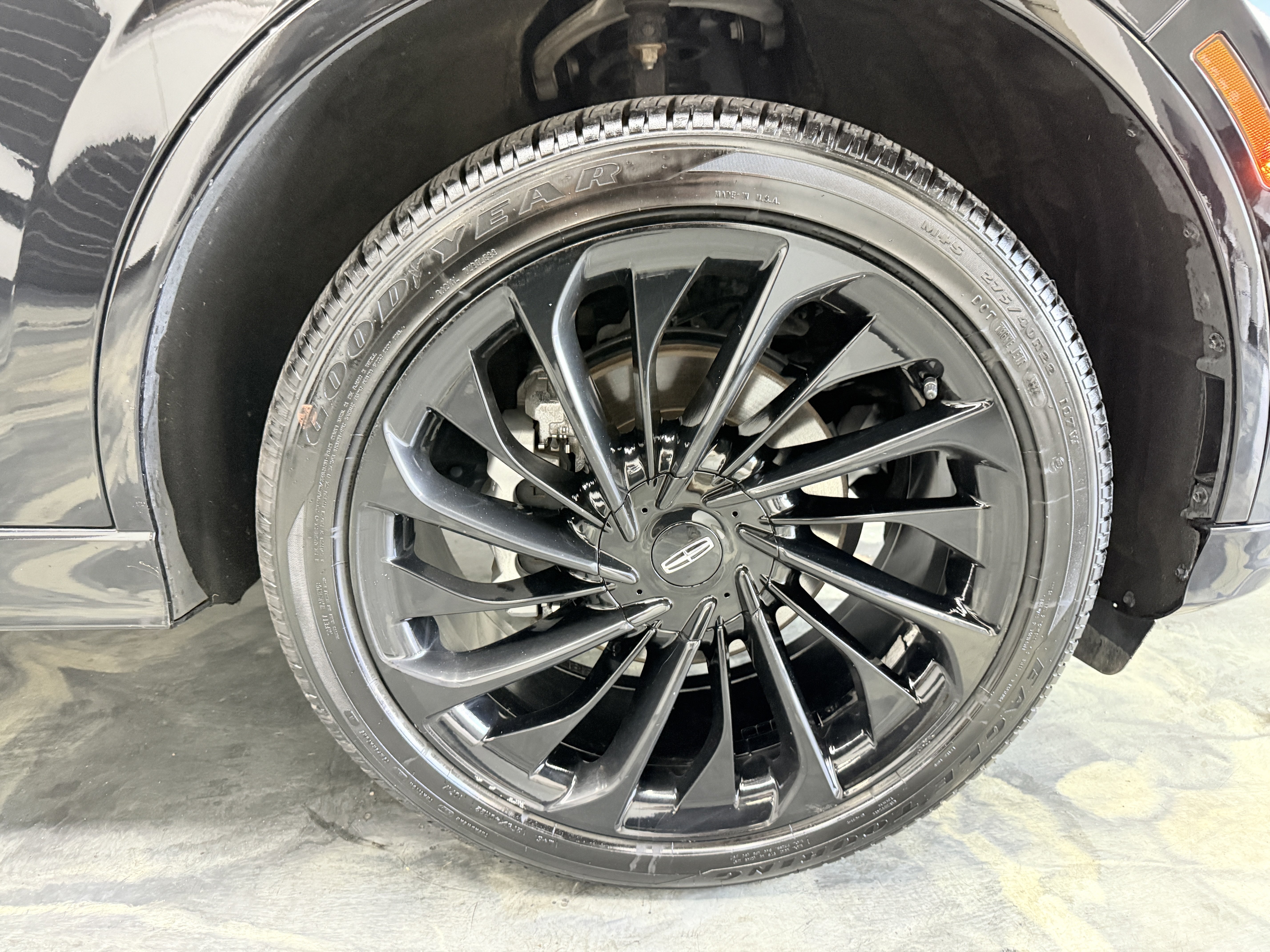 Used 2025 Lincoln Aviator Reserve w/ Jet Appearance Package AWD/4WD image 36