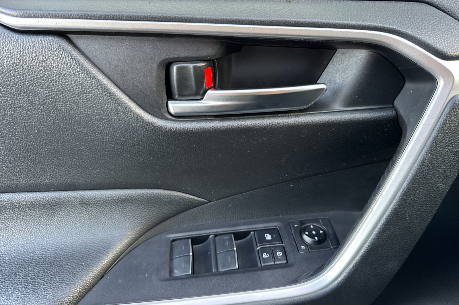 Certified 2023 Toyota RAV4 SE image 11