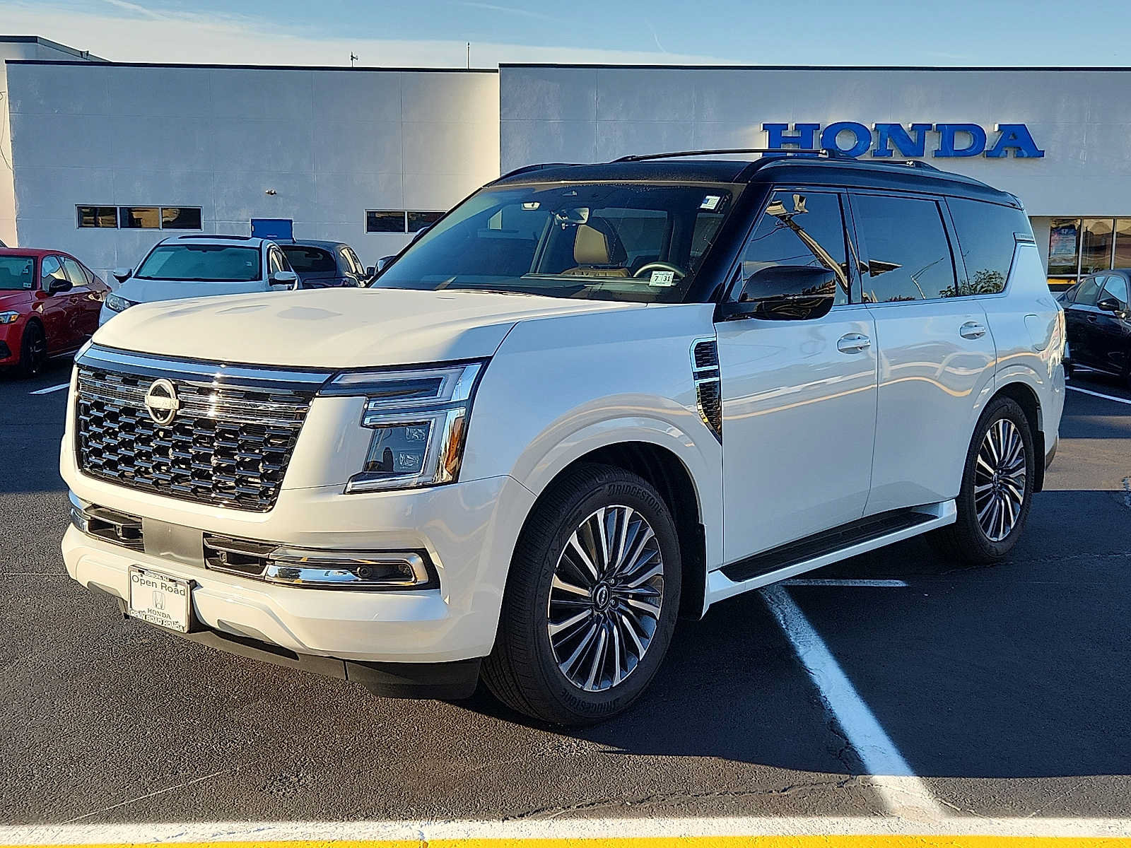 Used 2026 Nissan Armada Platinum Reserve AWD/4WD image 3