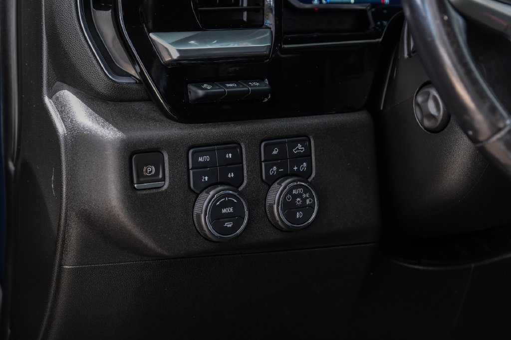Used 2022 Chevrolet Silverado 1500 LTZ w/ Technology Package AWD/4WD image 32
