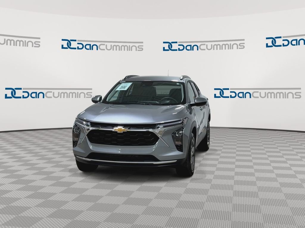 Used 2024 Chevrolet Trax LT image 4