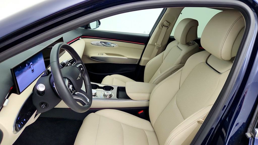 Used 2026 Genesis GV70 2.5T Select image 21