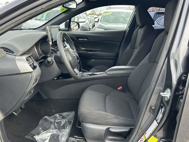 Used 2019 Toyota C-HR XLE image 17