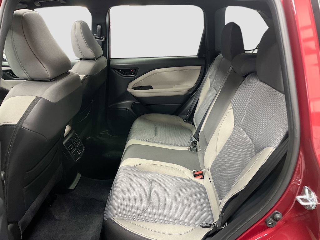 Used 2025 Subaru Forester Premium image 24