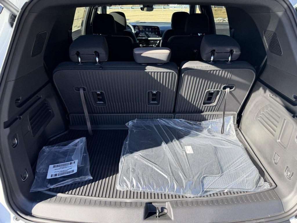 New 2026 Chevrolet Traverse LT w/ Driver Confidence Package image 30