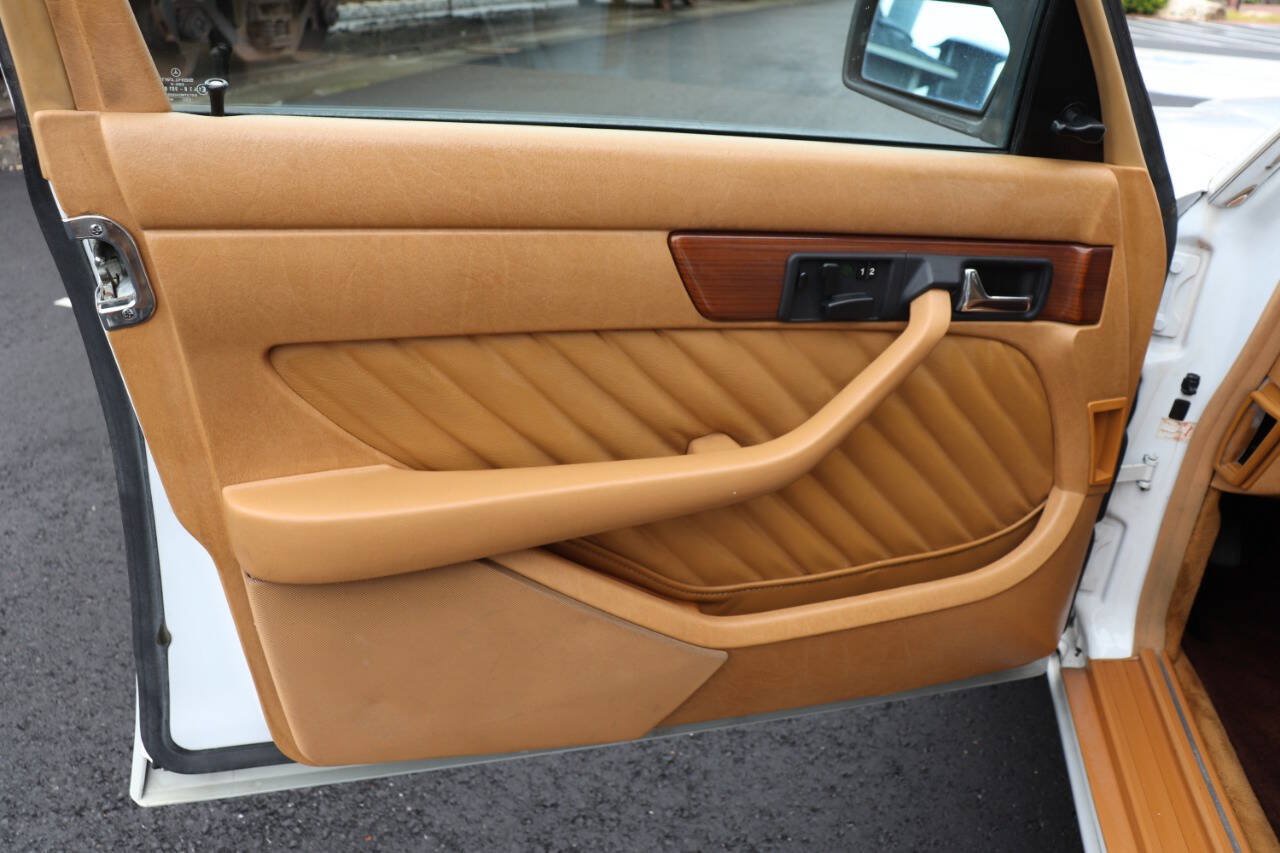 Used 1989 Mercedes-Benz 300 SE image 11