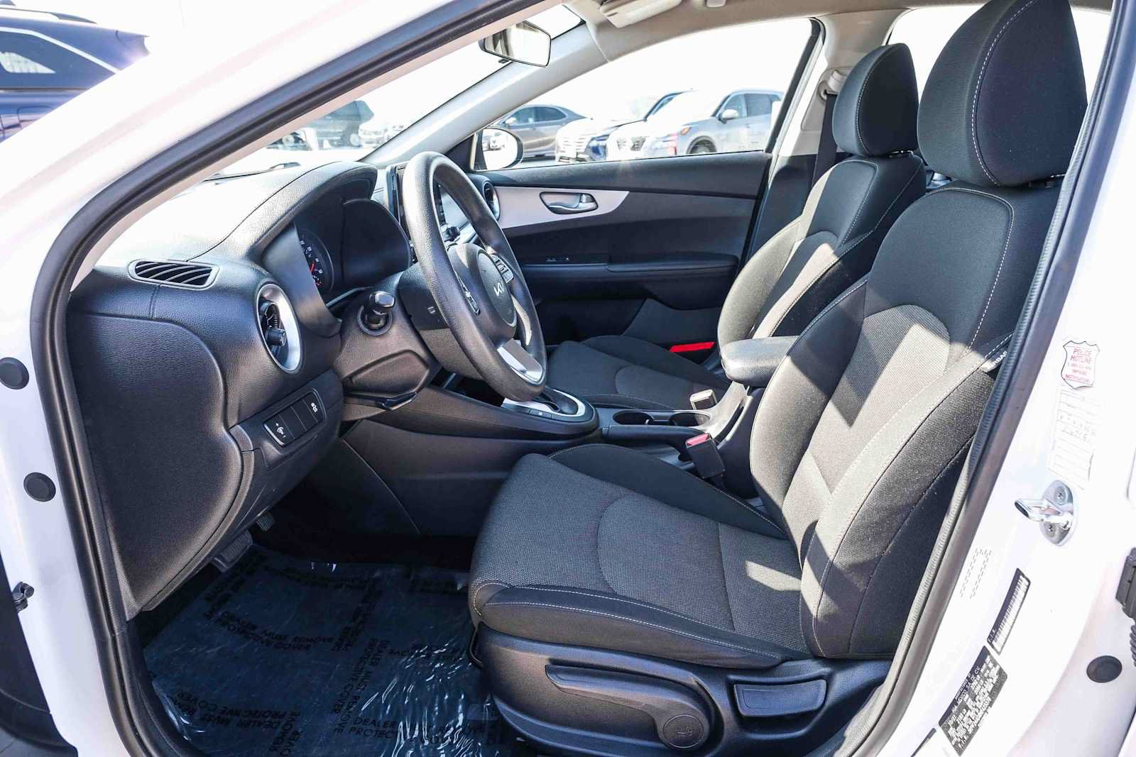 Used 2022 Kia Forte LXS FWD image 18