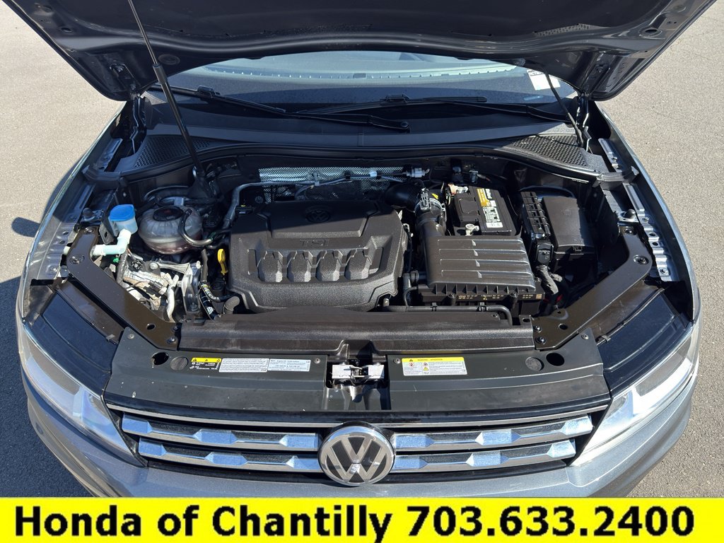 Used 2021 Volkswagen Tiguan SE w/ 3rd Row Seat Package AWD/4WD image 29