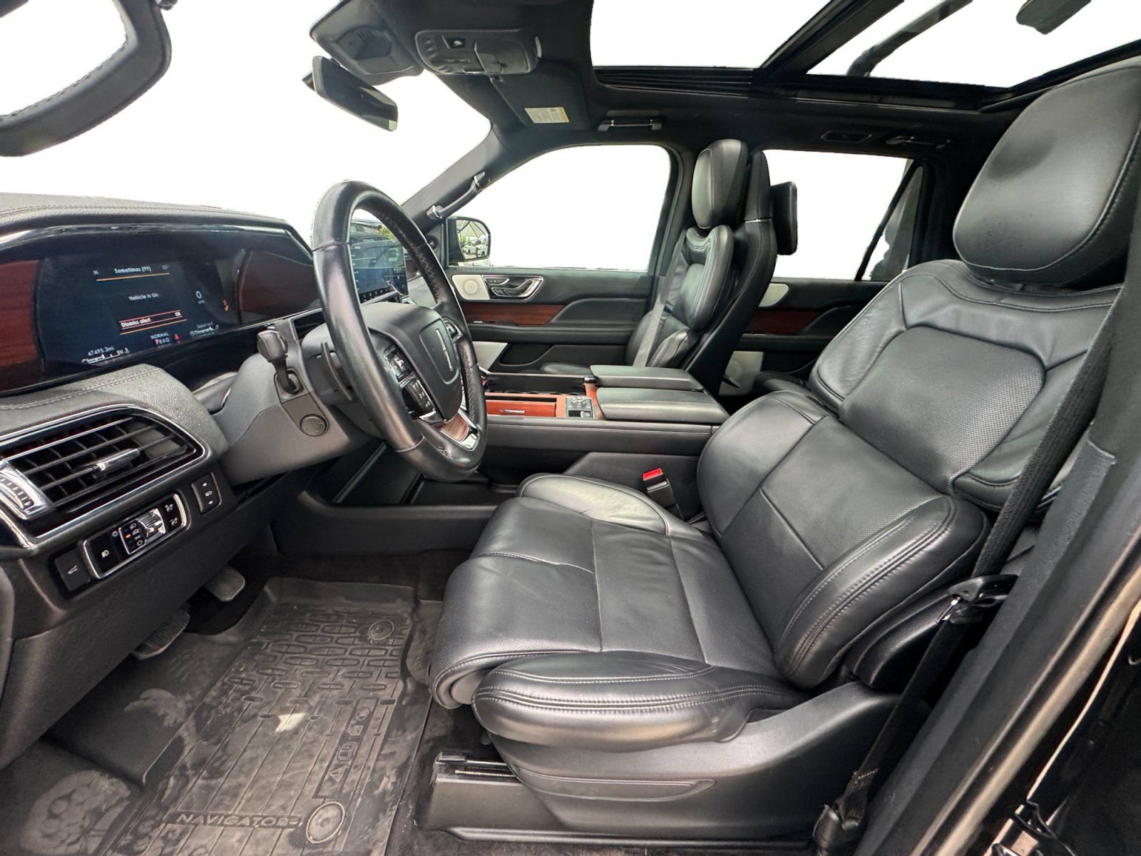 Used 2023 Lincoln Navigator Reserve AWD/4WD image 10