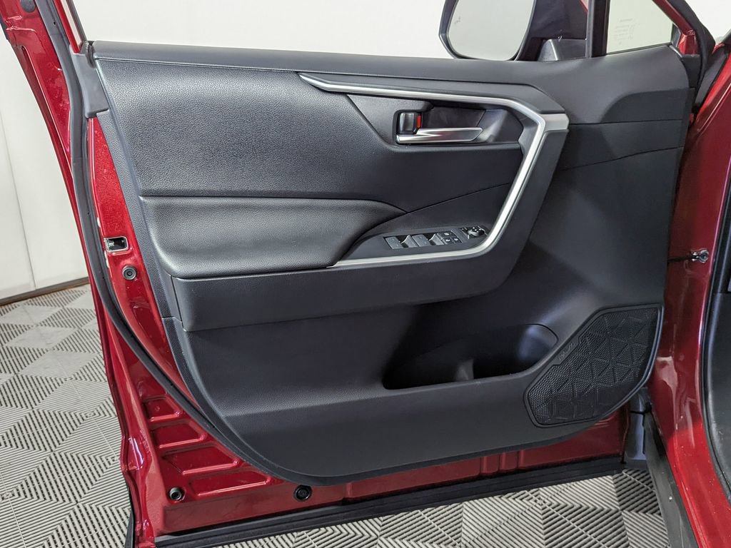 Certified 2025 Toyota RAV4 XLE image 17