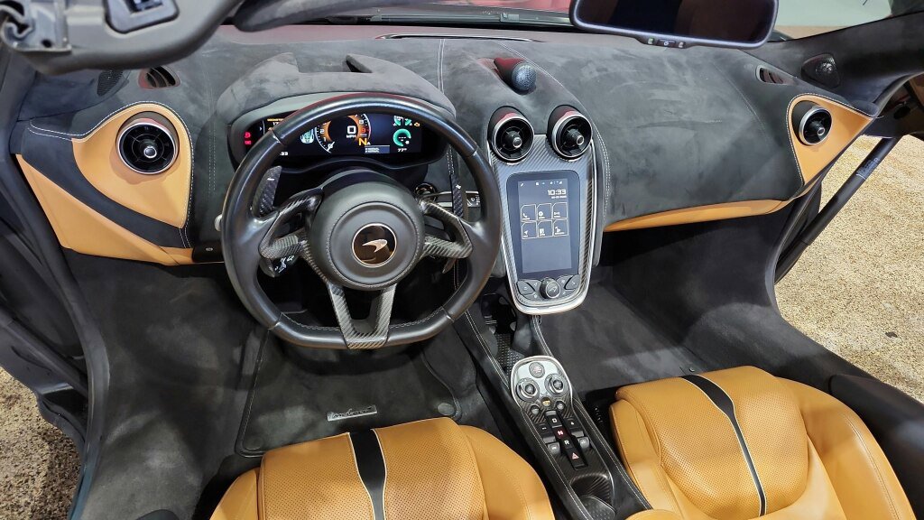 Used 2019 McLaren 570S Spider RWD image 13
