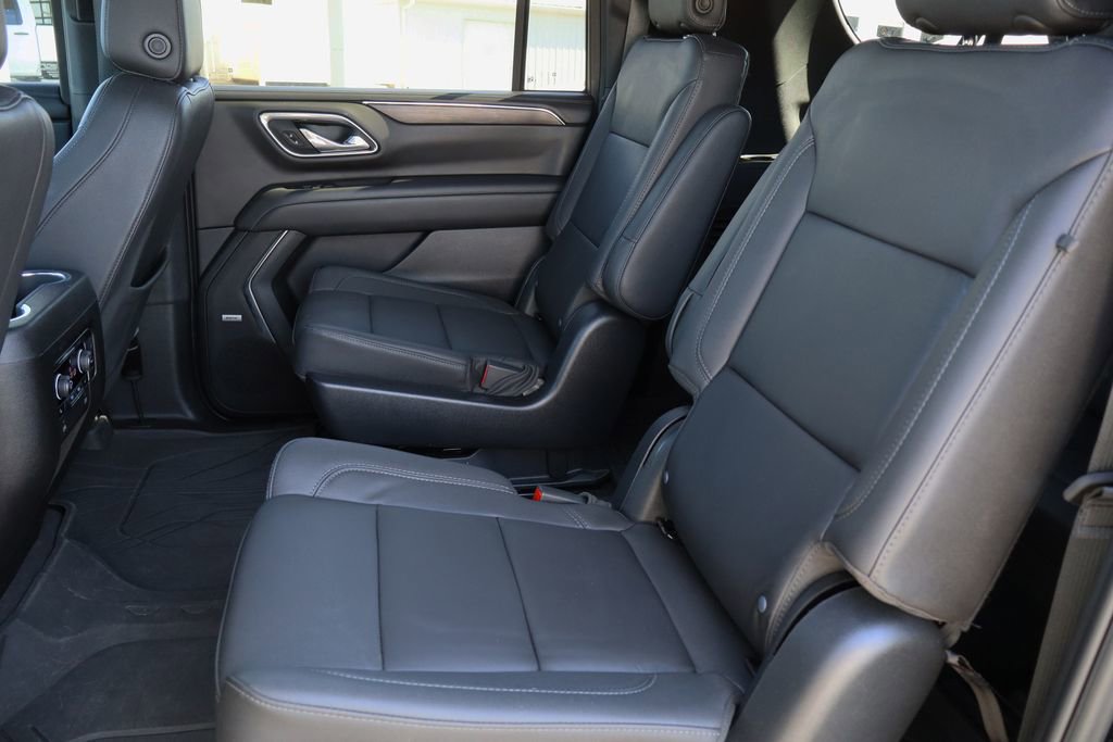 Used 2023 Chevrolet Suburban Z71 w/ Luxury Package image 26