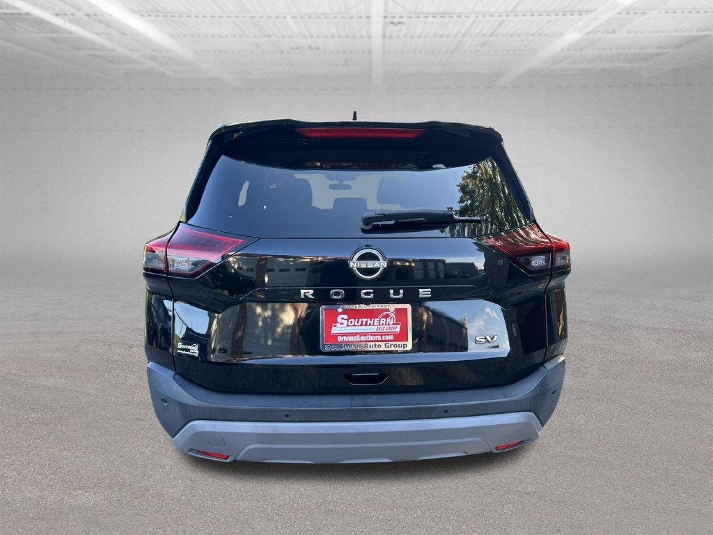 Used 2023 Nissan Rogue SV FWD image 5