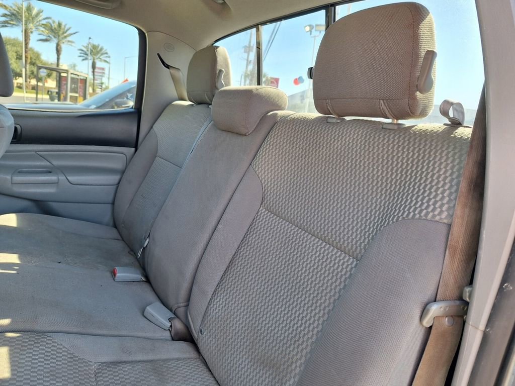 Used 2014 Toyota Tacoma PreRunner w/ Convenience Package image 19