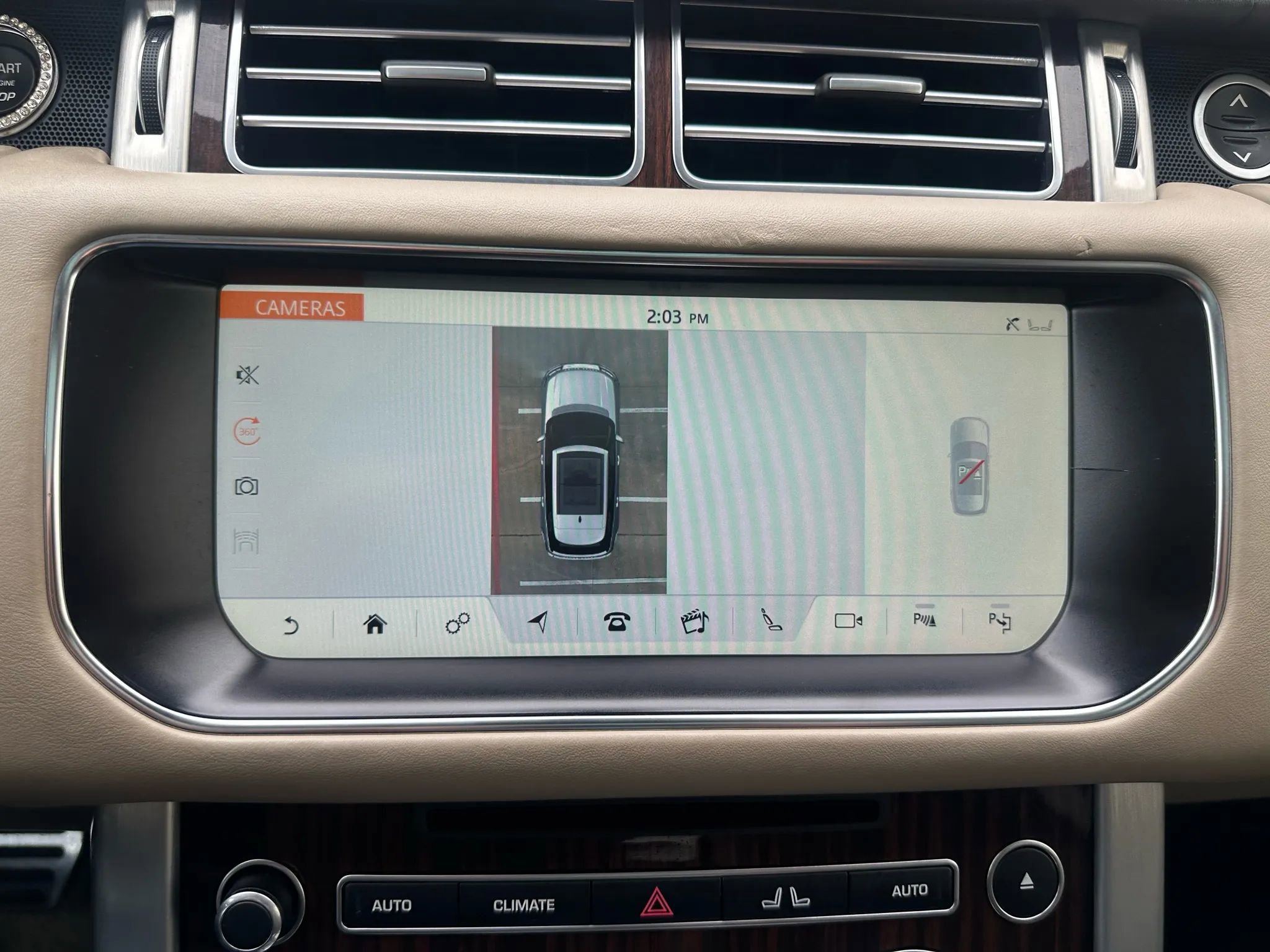 Used 2017 Land Rover Range Rover HSE image 46