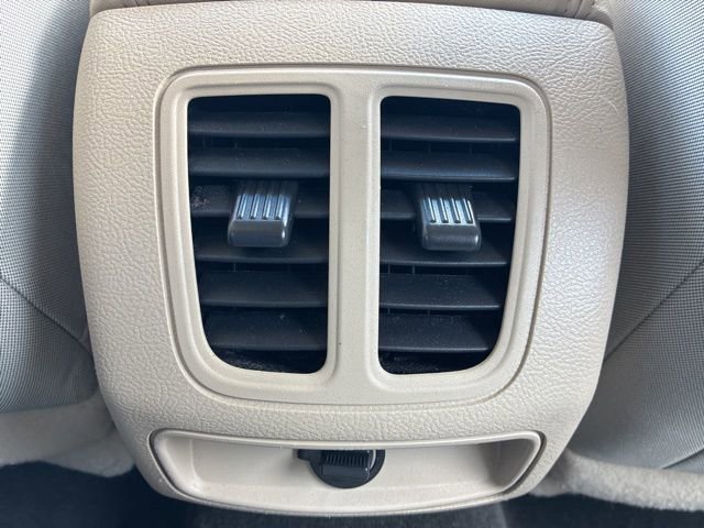 Used 2014 Ford Taurus SE image 20