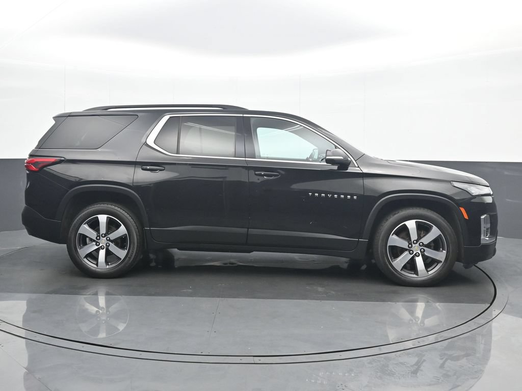 Used 2023 Chevrolet Traverse LT w/ LT Premium Package AWD/4WD image 7