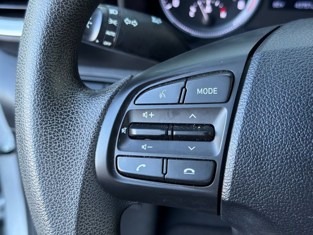Used 2021 Hyundai Venue SE FWD image 24
