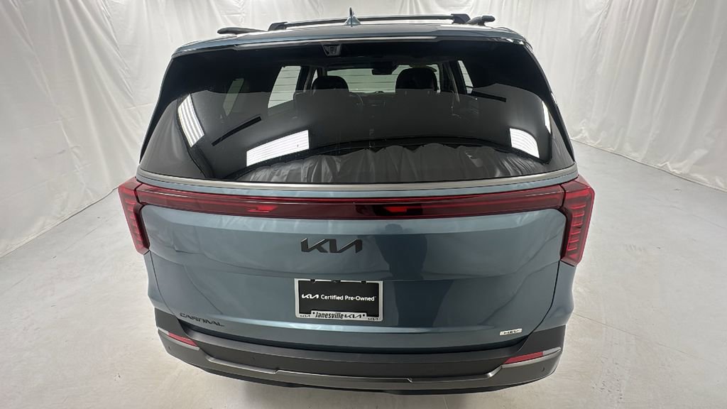 Used 2025 Kia Carnival SX Prestige image 4