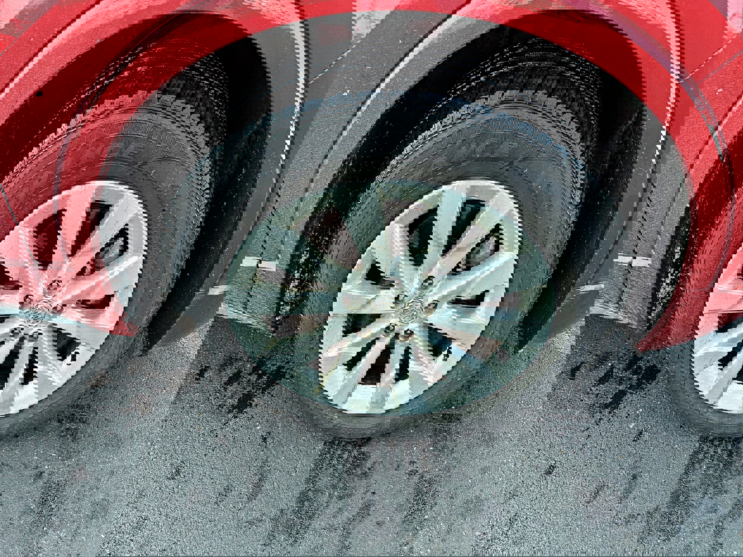 Used 2018 Buick Envision Essence image 11