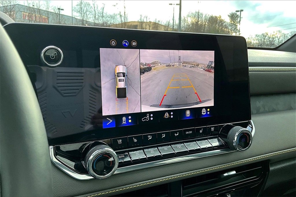 Used 2024 Chevrolet Colorado ZR2 w/ ZR2 Convenience Package III image 22