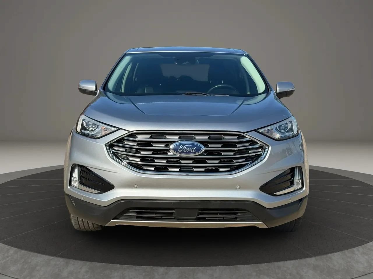 Used 2021 Ford Edge Titanium AWD/4WD image 10