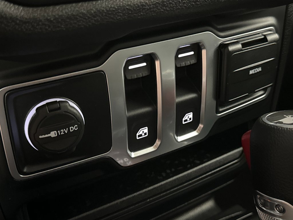 Used 2024 Jeep Wrangler Sport S image 31