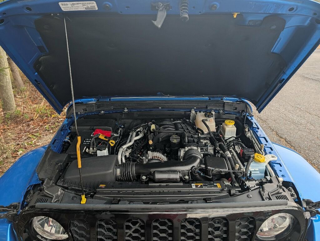 Used 2022 Jeep Gladiator Sport image 29