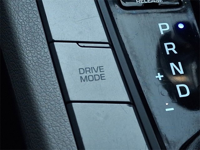 Used 2017 Hyundai Elantra SE image 20