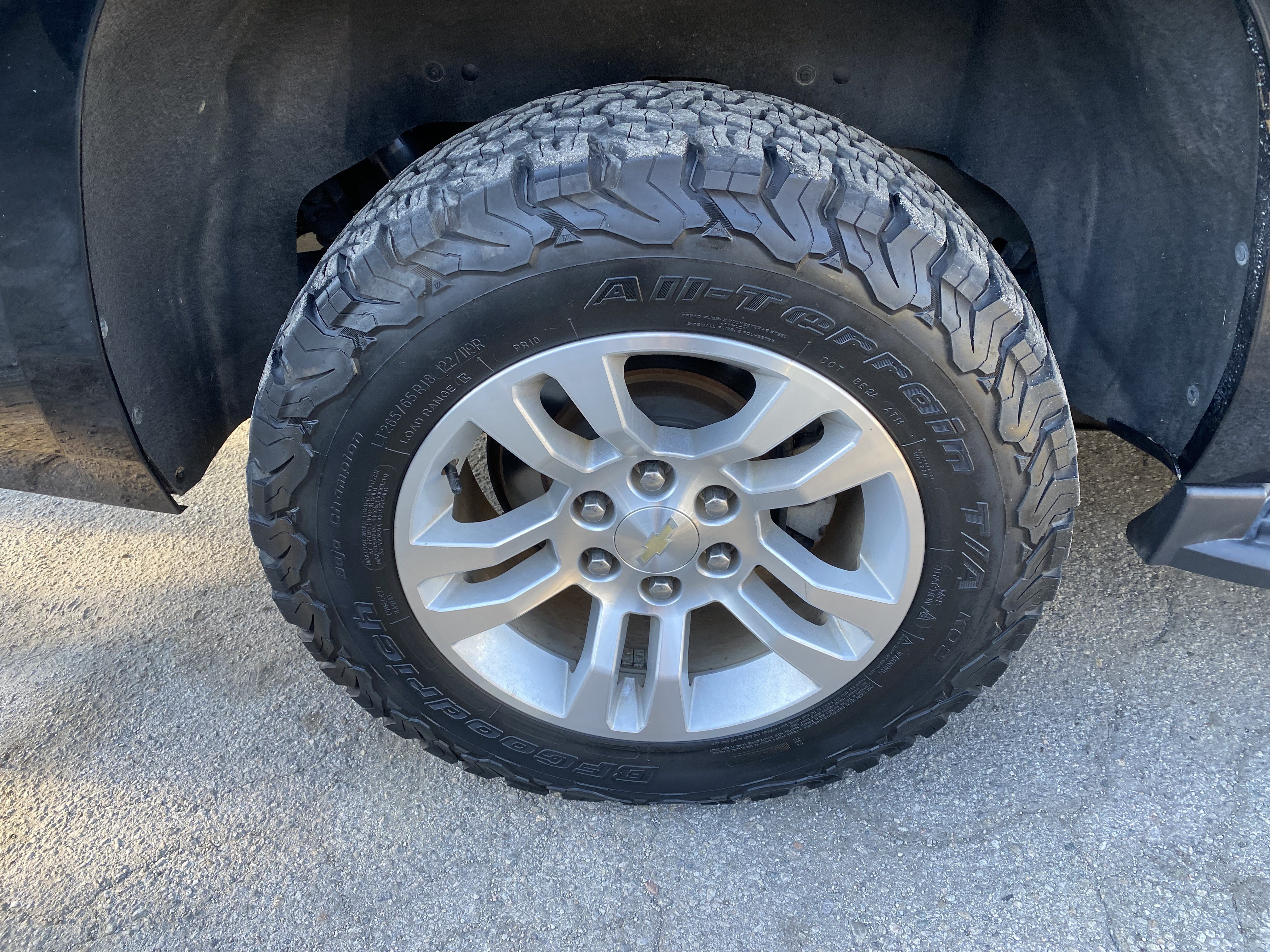 Used 2020 Chevrolet Suburban LT AWD/4WD image 8