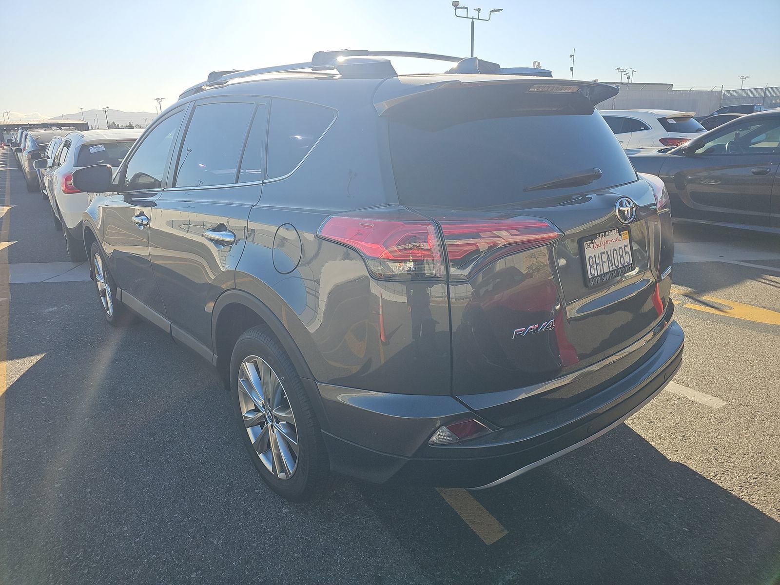 Used 2018 Toyota RAV4 Limited w/ Advanced Technology Package image 10