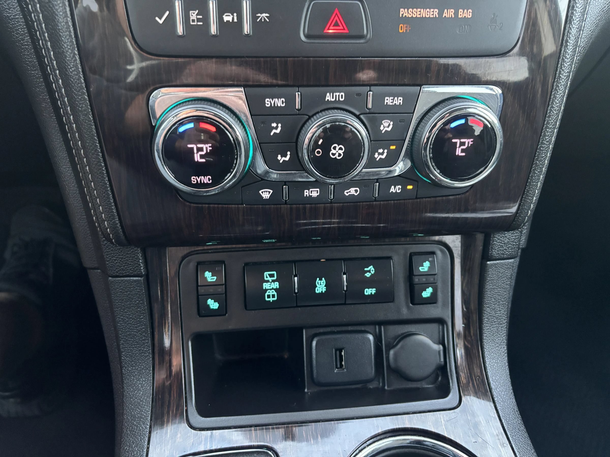 Used 2015 Chevrolet Traverse LT AWD/4WD image 24