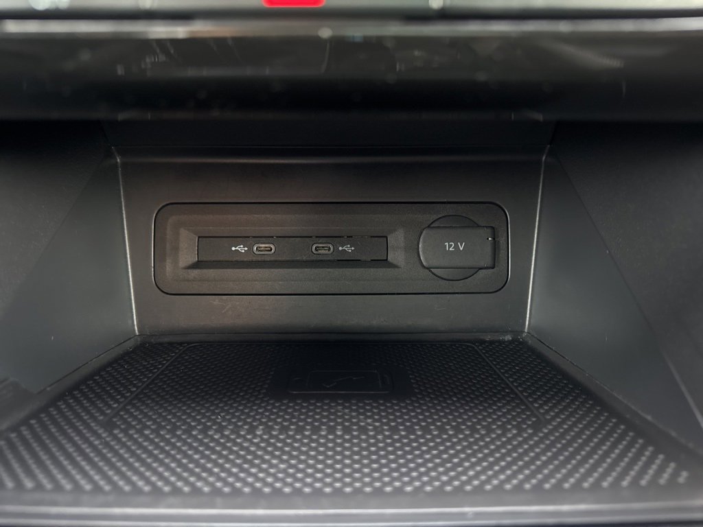 Used 2021 Volkswagen Atlas Cross Sport SEL Premium image 29