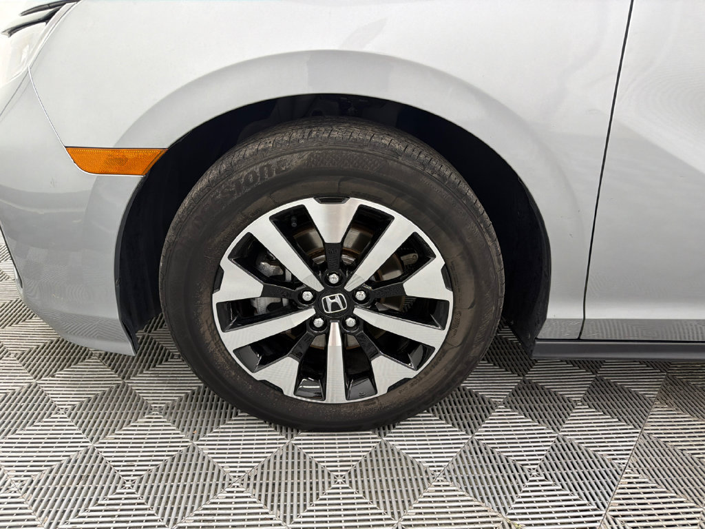 Used 2025 Honda Odyssey EX-L image 13