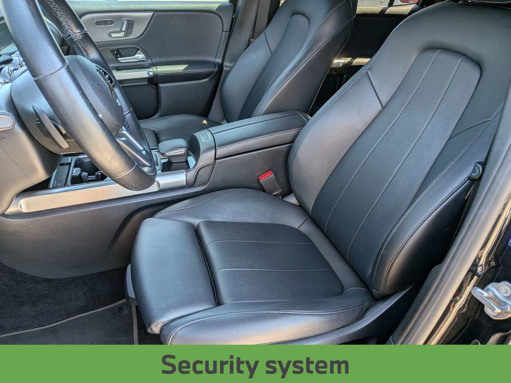 Used 2021 Mercedes-Benz GLB 250 4MATIC image 13