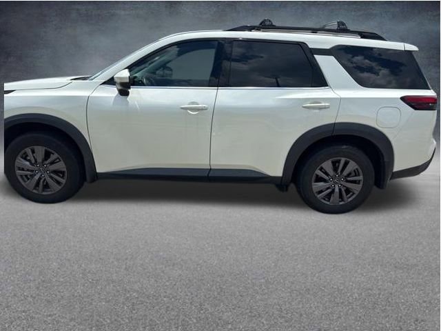 Used 2023 Nissan Pathfinder SV w/ SV Premium Package FWD image 6