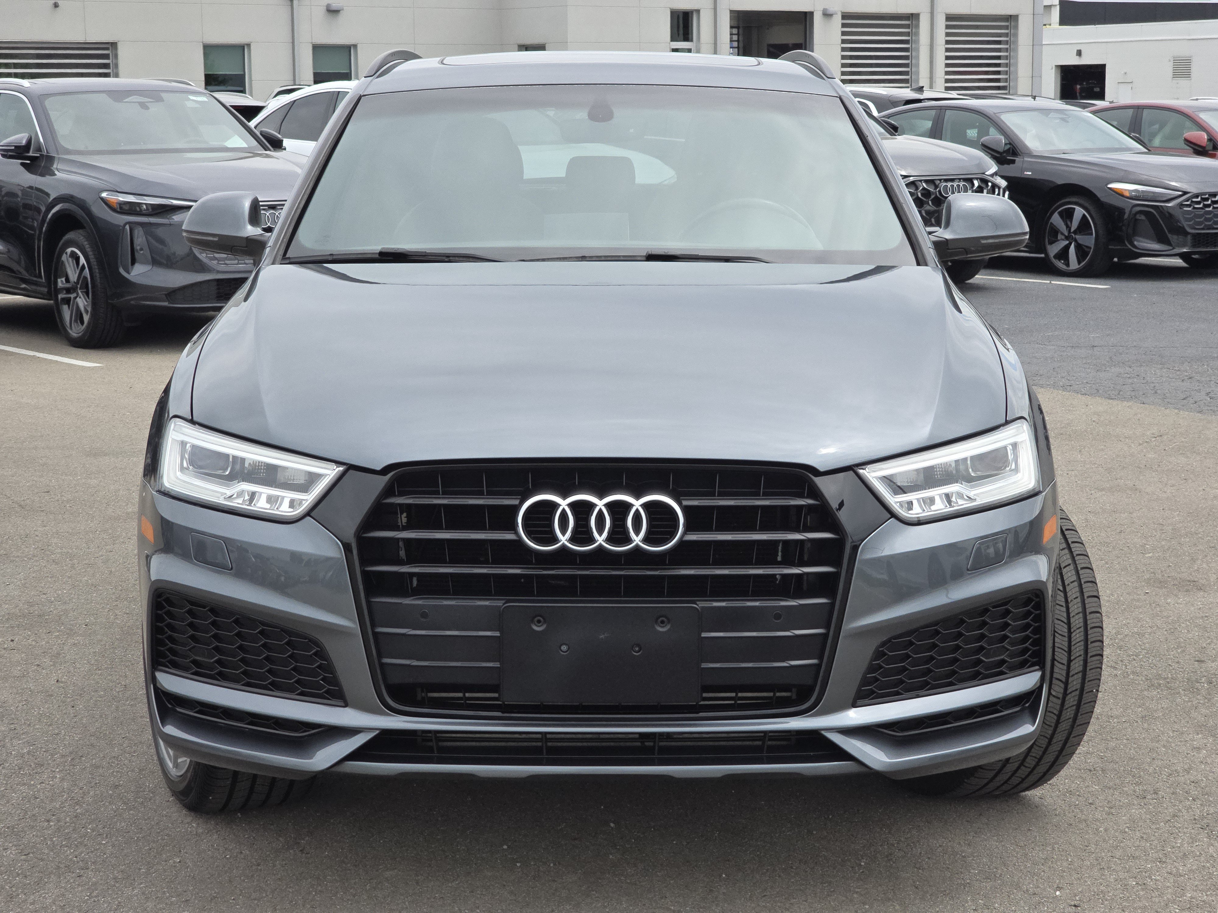 Used 2018 Audi Q3 2.0T Premium Plus w/ Premium Plus Package AWD/4WD image 2